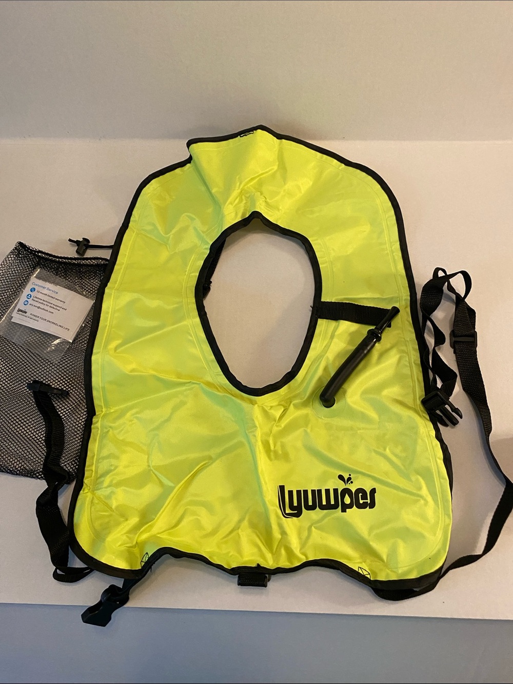 Men’s High-Visibility Safety Vest in Neon Yellow